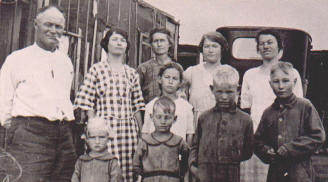 William Skinner and family 1920